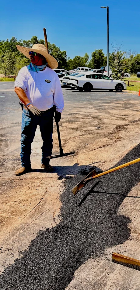 633 Asphalt & Construction Crew at Work
